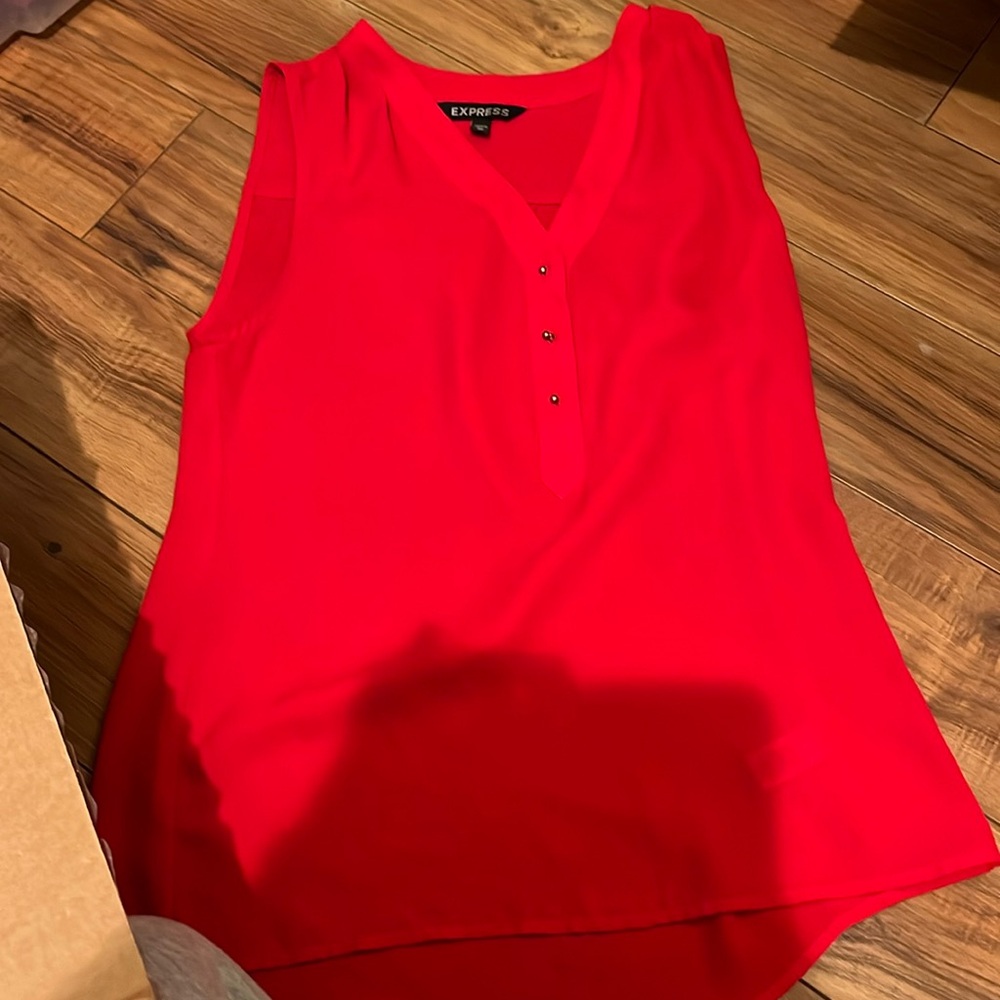 Red express shirt
